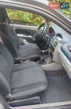 Седан Renault Clio Symbol 2003 в 