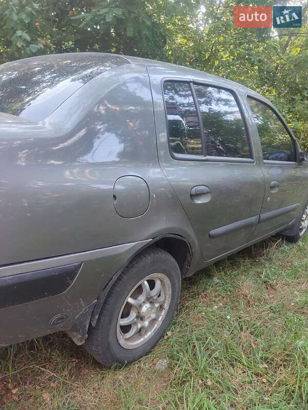 Седан Renault Clio Symbol 2003 в Глухове