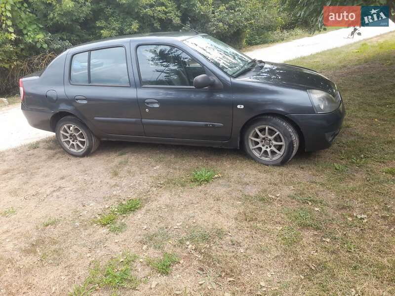 Седан Renault Clio Symbol 2008 в Ромнах