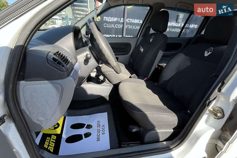 Седан Renault Clio Symbol 2006 в Стрые