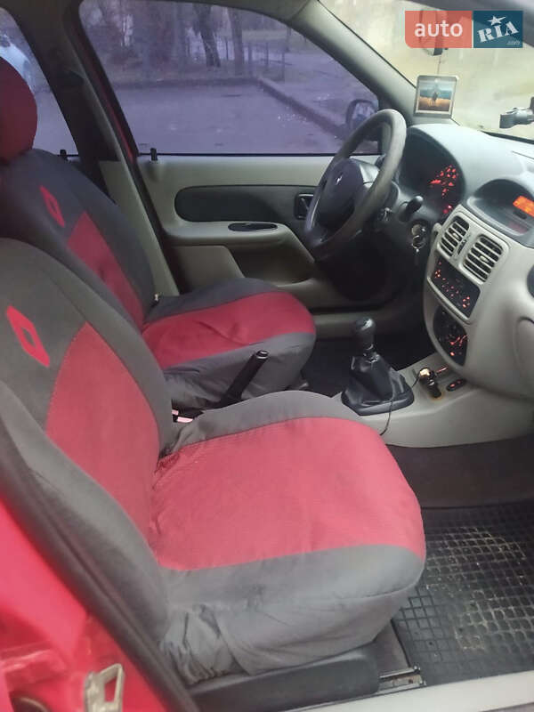 Седан Renault Clio Symbol 2006 в Киеве