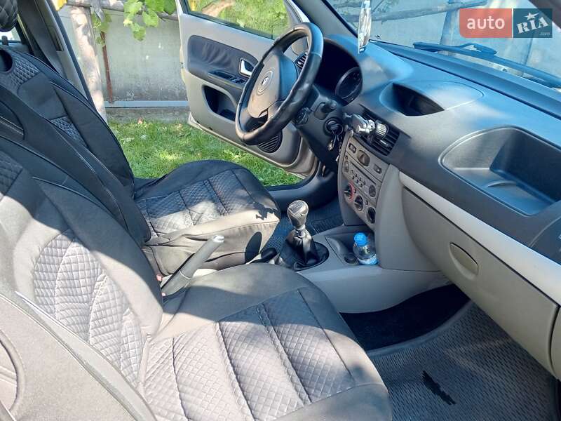 Седан Renault Clio Symbol 2008 в Чернівцях