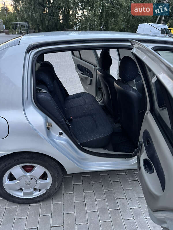 Седан Renault Clio Symbol 2003 в Вінниці