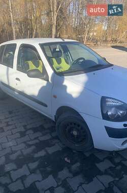 Седан Renault Clio Symbol 2004 в Львове