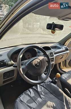 Седан Renault Clio Symbol 2003 в 