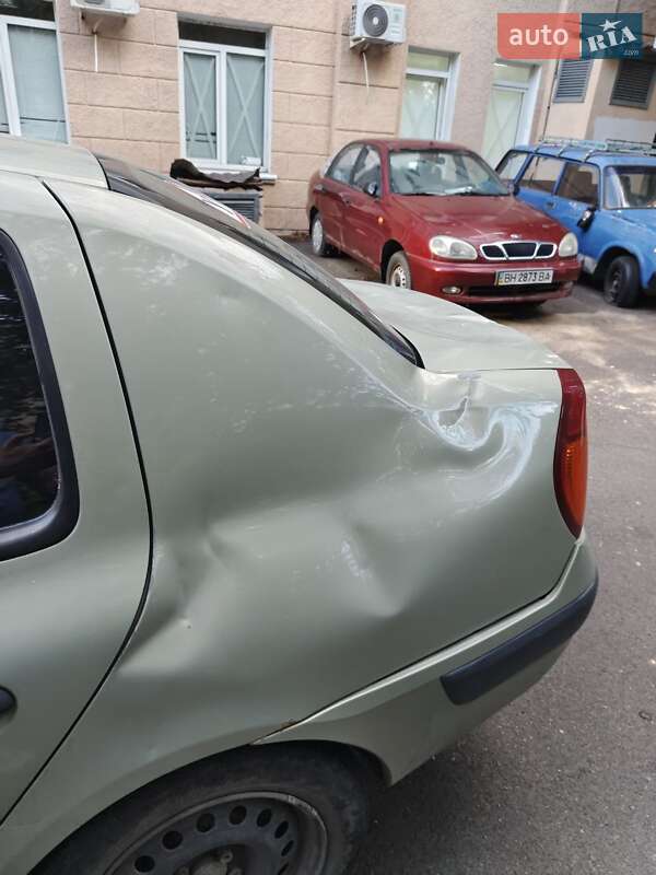 Седан Renault Clio Symbol 2003 в Одессе