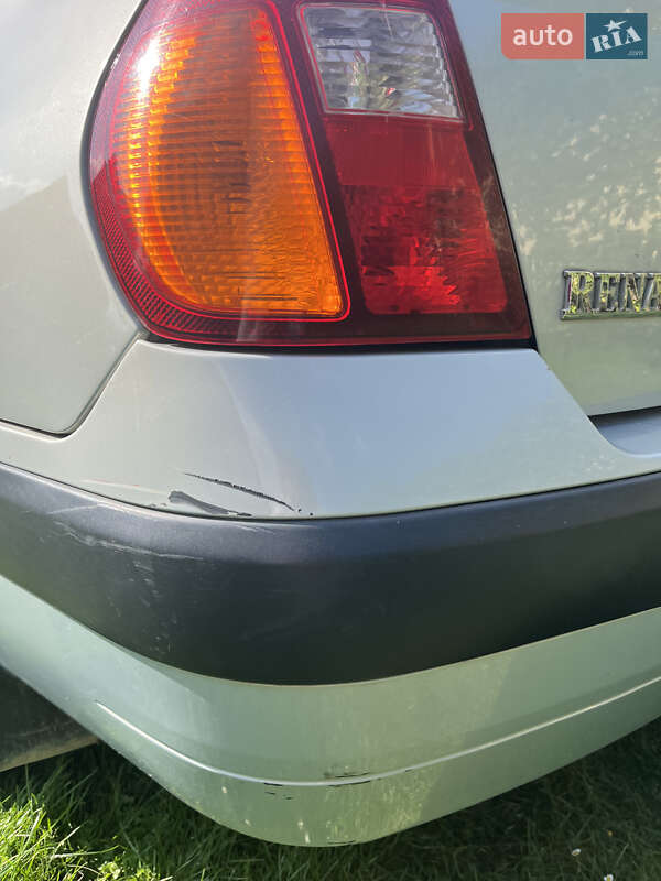 Седан Renault Clio Symbol 2004 в Дрогобыче