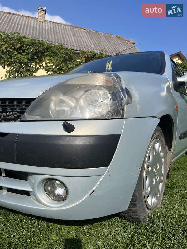 Седан Renault Clio Symbol 2004 в Дрогобыче