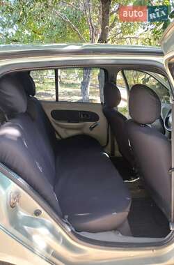 Седан Renault Clio Symbol 2003 в 