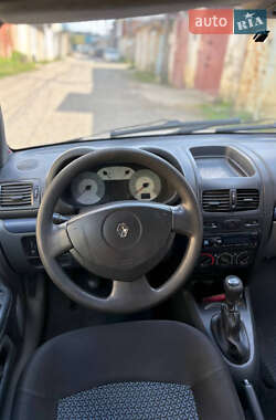 Седан Renault Clio Symbol 2006 в 