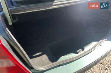 Седан Renault Clio Symbol 2005 в 