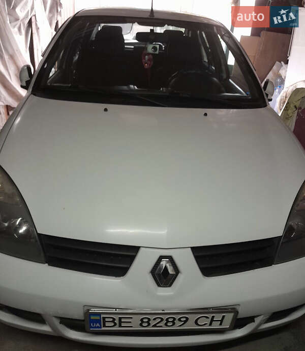 Седан Renault Clio Symbol 2008 в 