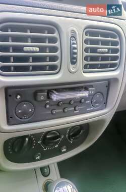 Седан Renault Clio Symbol 2005 в 