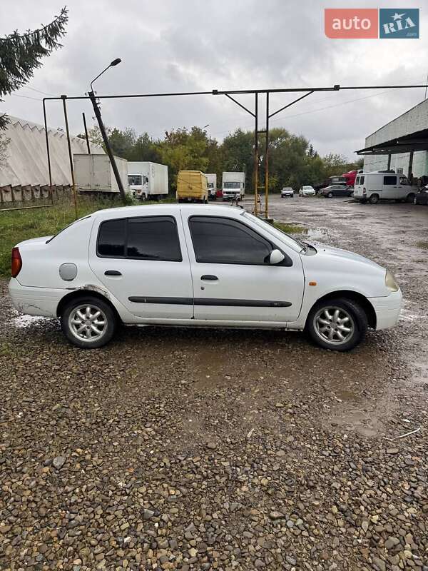 Седан Renault Clio Symbol 2001 в Коломые