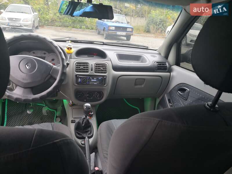 Седан Renault Clio Symbol 2003 в Полтаве