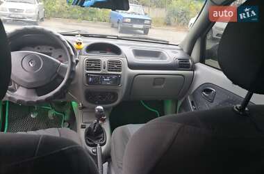 Седан Renault Clio Symbol 2003 в 