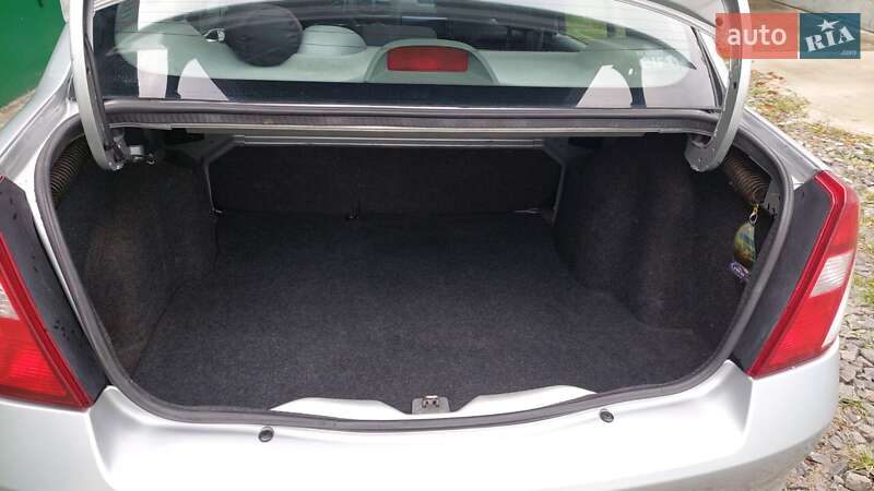 Седан Renault Clio Symbol 2007 в Вараші