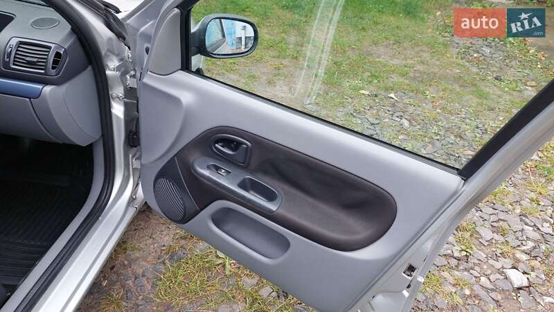 Седан Renault Clio Symbol 2007 в Вараші