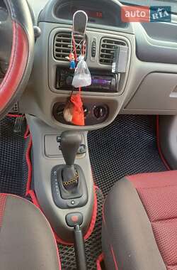 Седан Renault Clio Symbol 2005 в 