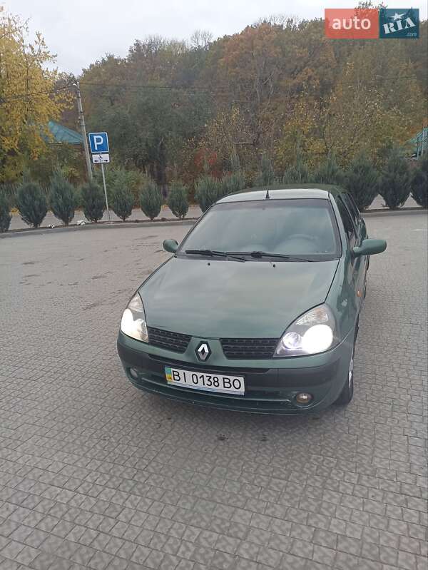 Седан Renault Clio Symbol 2003 в 