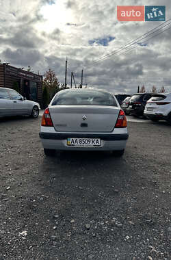 Седан Renault Clio Symbol 2002 в 
