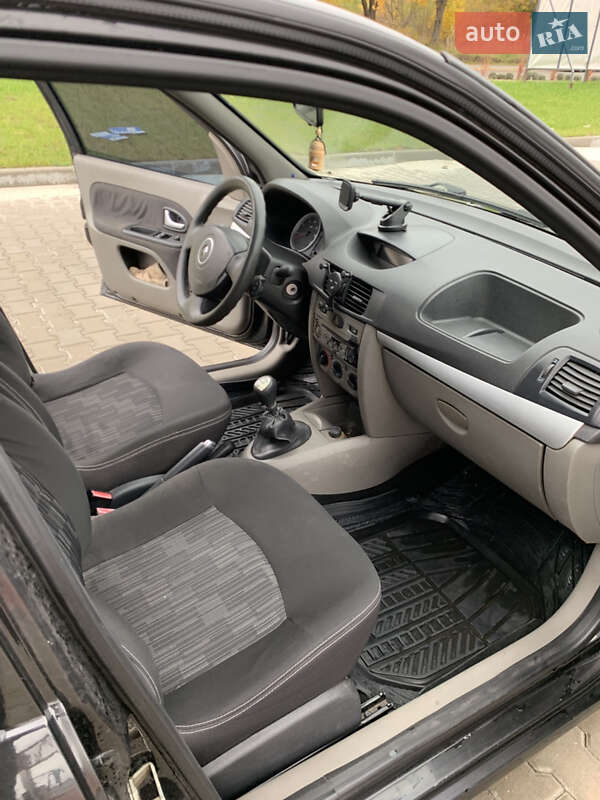 Седан Renault Clio Symbol 2008 в Ровно