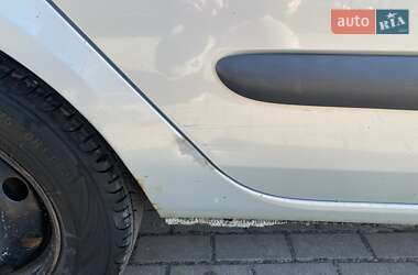 Седан Renault Clio Symbol 2003 в 