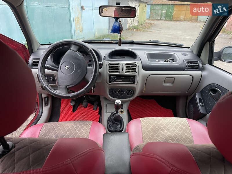 Седан Renault Clio Symbol 2005 в Киеве фото 3 Седан Renault Clio Symbol 2005 в Киеве