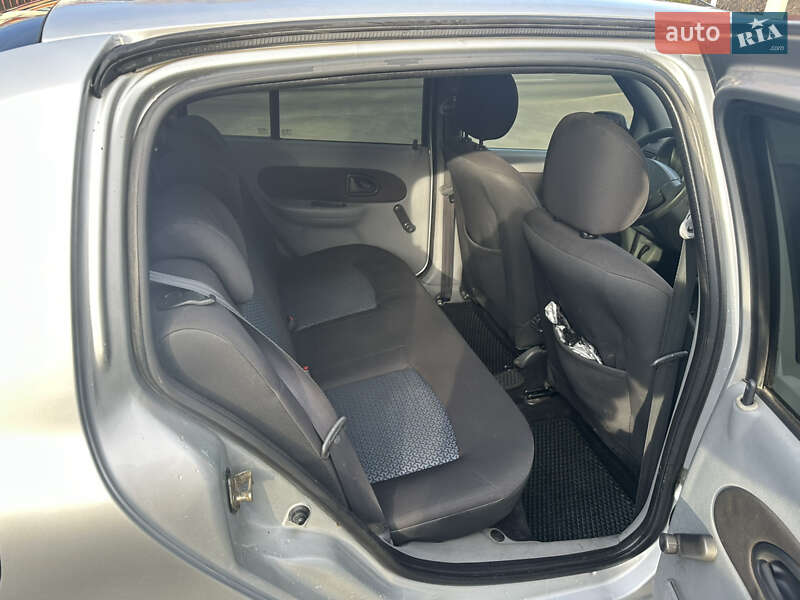 Седан Renault Clio Symbol 2006 в Черновцах фото 12 Седан Renault Clio Symbol 2006 в Черновцах