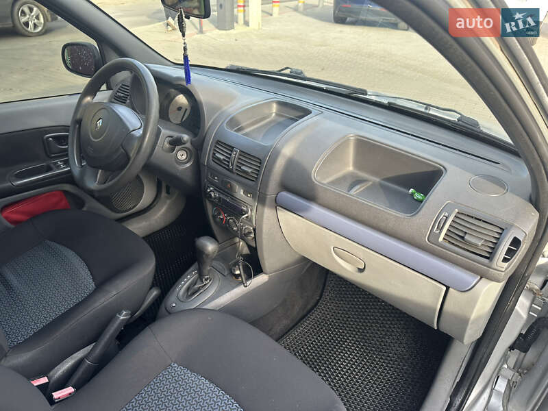 Седан Renault Clio Symbol 2006 в Черновцах фото 17 Седан Renault Clio Symbol 2006 в Черновцах