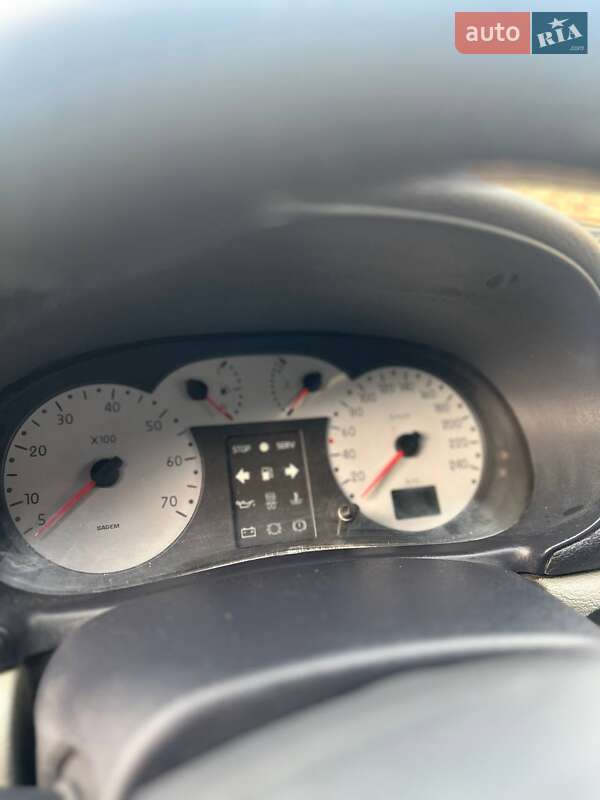 Седан Renault Clio Symbol 2003 в Рівному фото 13 Седан Renault Clio Symbol 2003 в Рівному