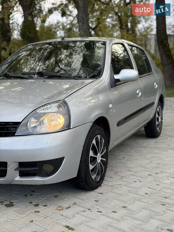 Седан Renault Clio Symbol 2006 в Черновцах