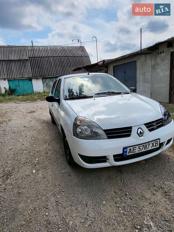 Седан Renault Clio Symbol 2008 в Днепре