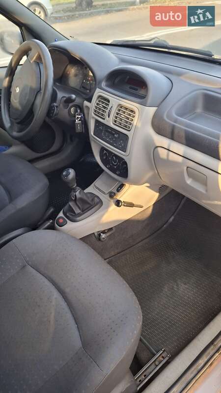 Седан Renault Clio Symbol 2005 в Києві фото 32 Седан Renault Clio Symbol 2005 в Києві