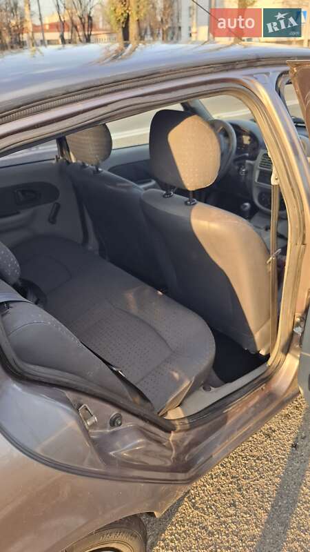 Седан Renault Clio Symbol 2005 в Києві фото 36 Седан Renault Clio Symbol 2005 в Києві