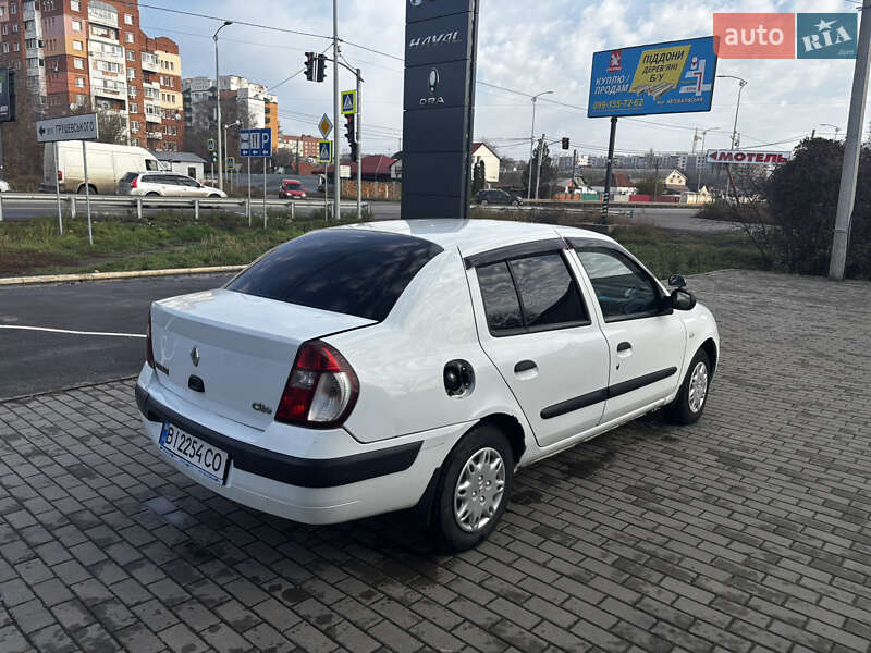 Седан Renault Clio Symbol 2006 в Полтаве