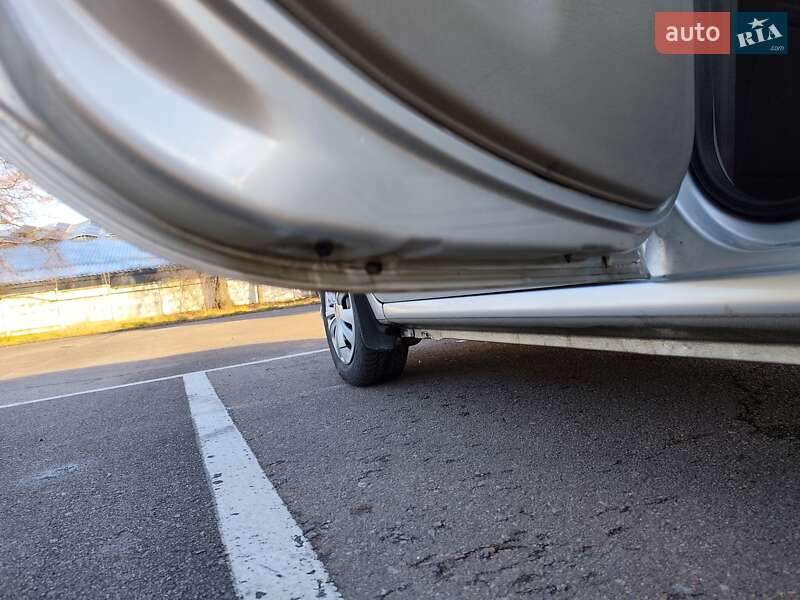 Седан Renault Clio Symbol 2008 в Ровно