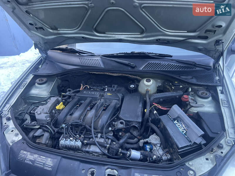 Седан Renault Clio Symbol 2004 в Киеве