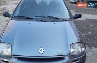 Седан Renault Clio Symbol 2001 в Днепре