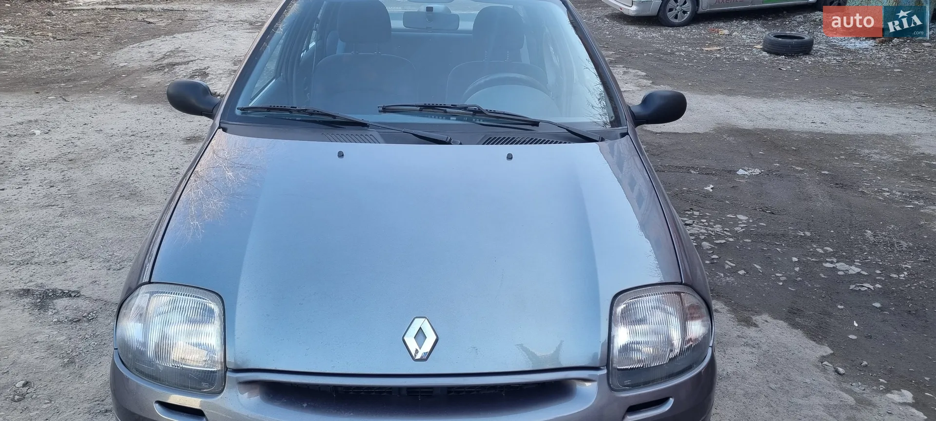 Renault Clio Symbol 2001
