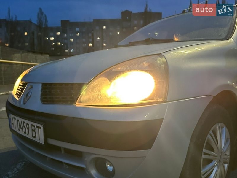 Седан Renault Clio Symbol 2004 в Івано-Франківську