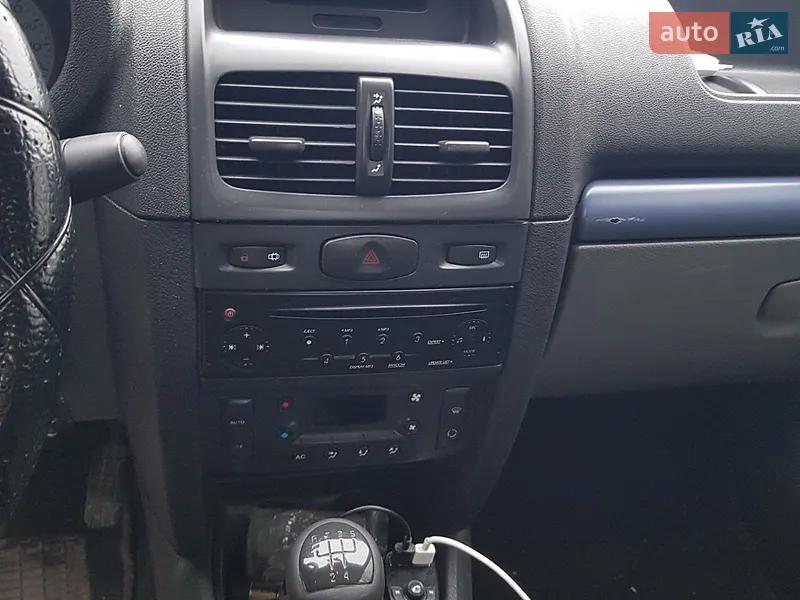 Renault Clio Symbol 2008 VIN VF1LB0BC540265804 фото оголошення 6 з 48