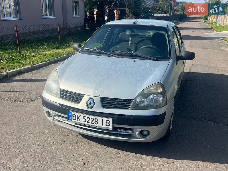 Renault Clio Symbol 2003
