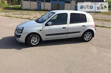 Хэтчбек Renault Clio 2002 в Нововолынске