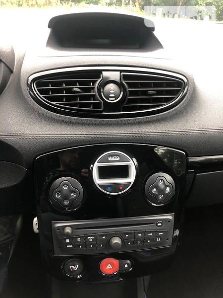 Хетчбек Renault Clio 2010 в Чернігові