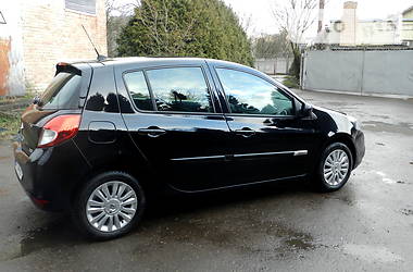 Хетчбек Renault Clio 2012 в 