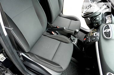 Хетчбек Renault Clio 2012 в 