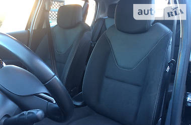 Хетчбек Renault Clio 2014 в 