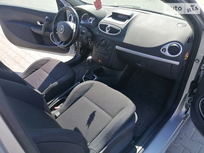 Хетчбек Renault Clio 2006 в Луцьку