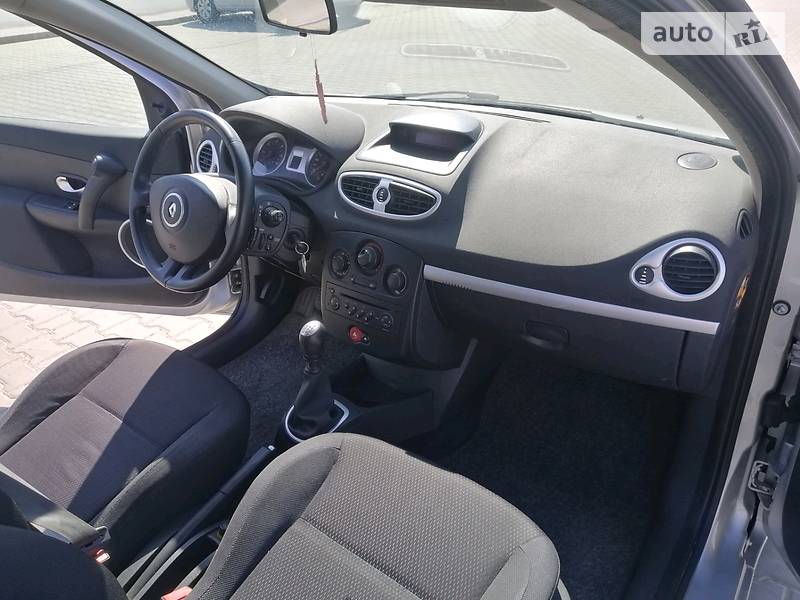 Хетчбек Renault Clio 2006 в Луцьку